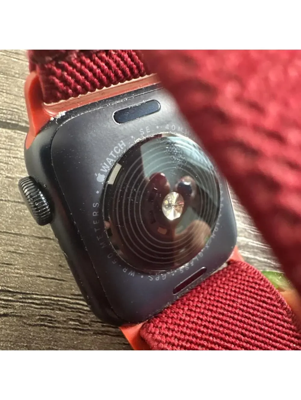 Apple Watch SE 2nd gen GPS, 40mm Aluminum Case - A2722 LOCKED - FOR PARTS ONLY
